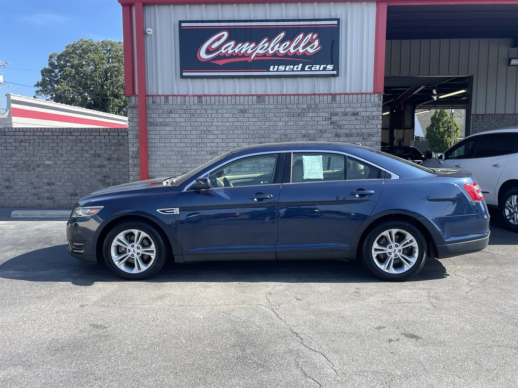 2016 Ford Taurus SEL's photo