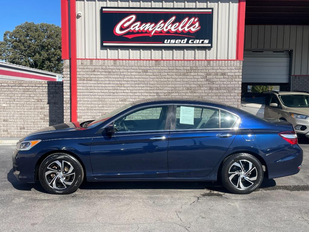 2017 Honda Accord LX's photo