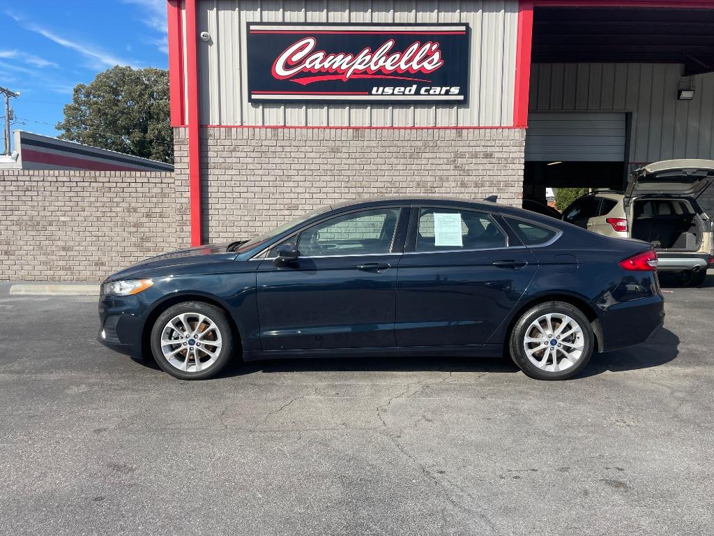 2020 Ford Fusion SE's photo