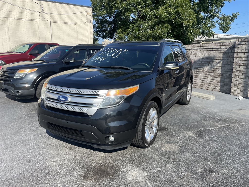 2011 Ford Explorer XLT's photo